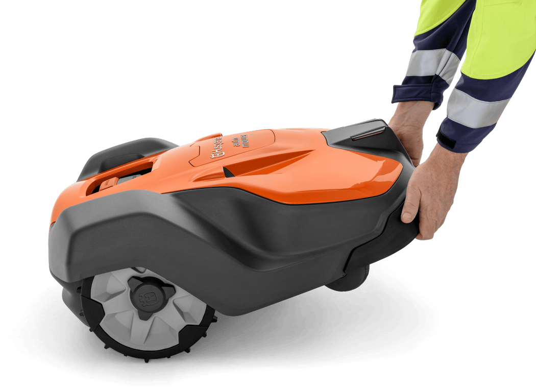 Pokud se sekačka Automower® zvedne ze země nebo se převrátí, sekání se automaticky vypne.