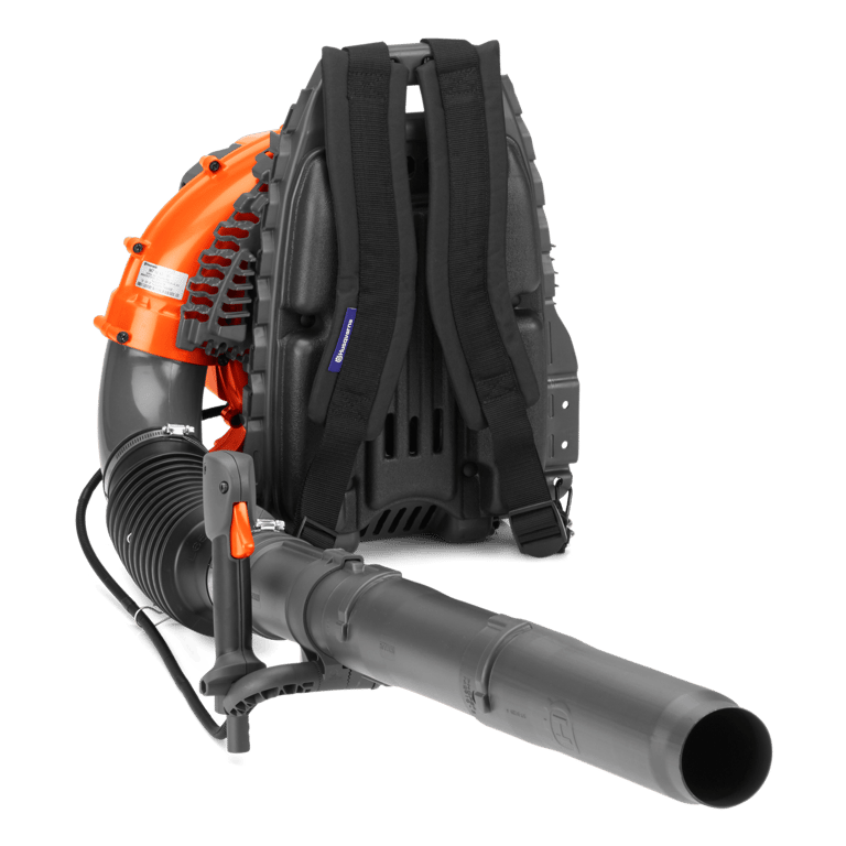 Odvětrávaný a zátěž snižující postroj se širokými ramenními popruhy poskytuje celodenní pohodlí