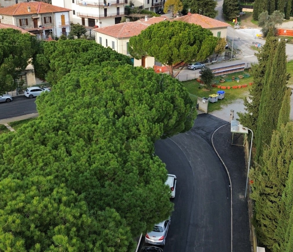 Cortona si completa il piano di asfaltature a Camucia Arezzo