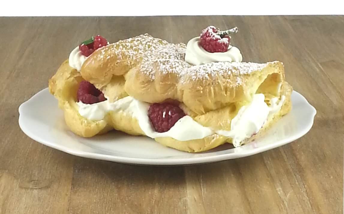 Picture of a piece of Happy Birthday Eclair