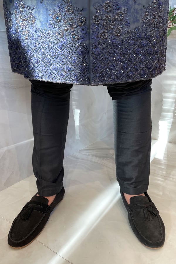 Luxury embroidered men's sherwani suit - Image 5