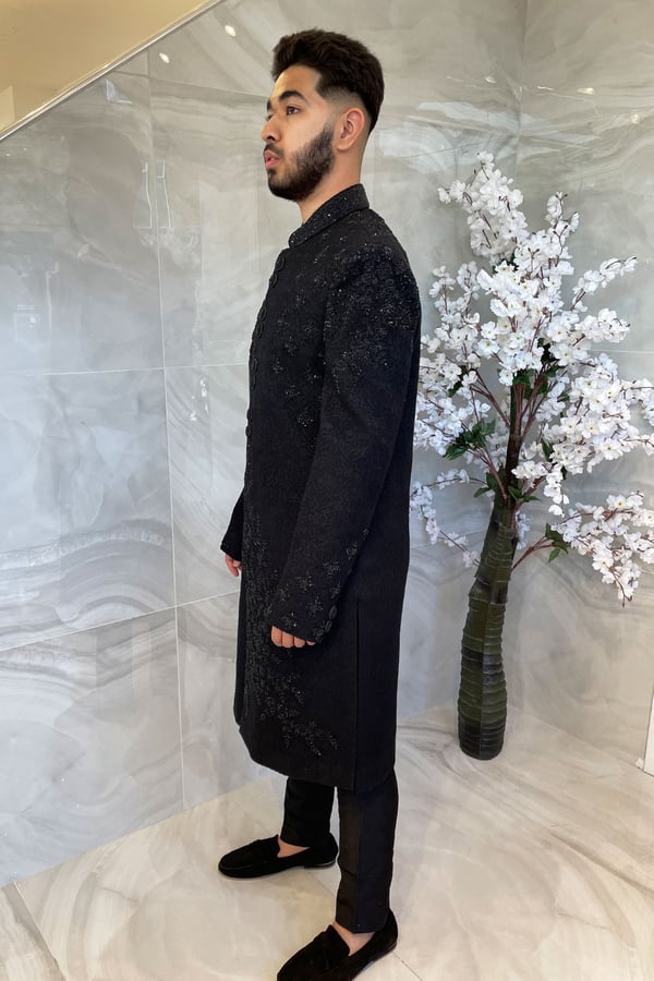 Men's luxury embroidered sherwani suit - Image 2
