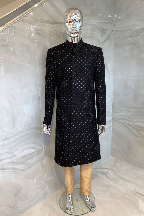 Men's embroidered sherwani