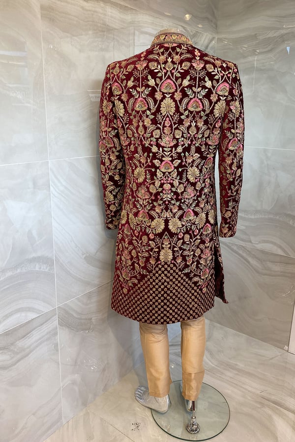Men's velvet luxury embroidered sherwani - Image 3