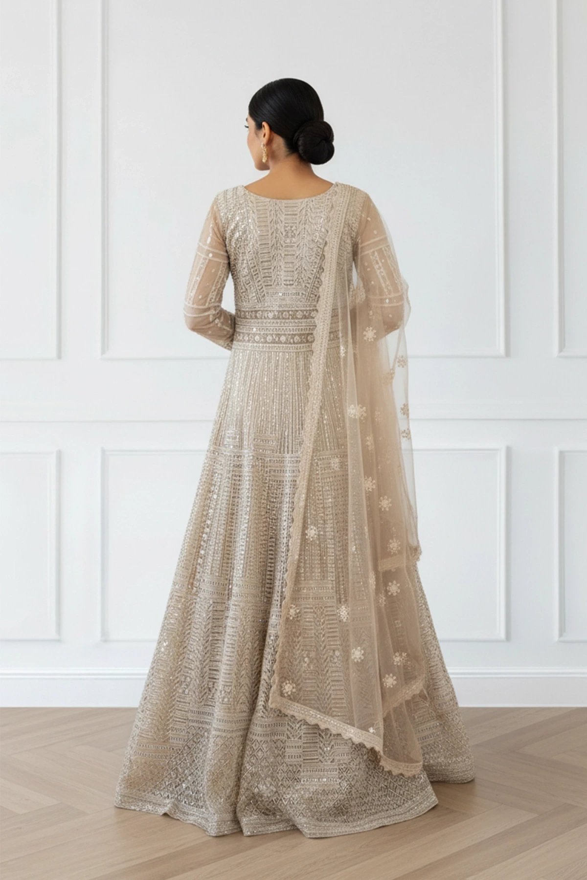 Luxury embroidered long gown - Image 2