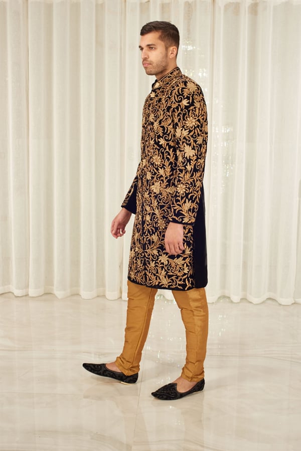 Men's black velvet luxury embroidered sherwani - Image 5