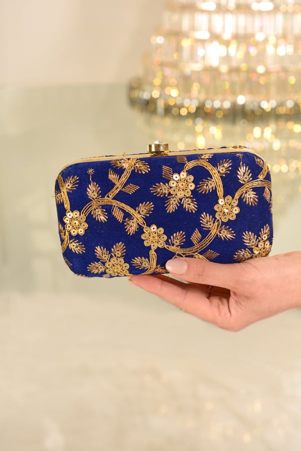 Luxury sequence embroidered clutch - Image 8
