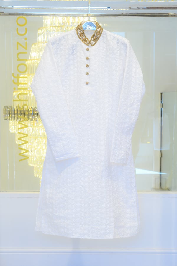 Men's chicken suit with gold embroidered collar - Image 2