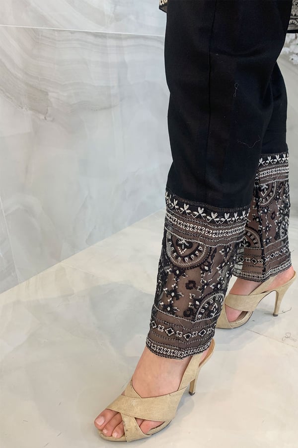 Lawn casual embroidered trouser - Black, Large