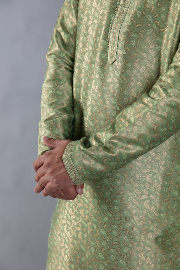 Banarsi printed men's kurta pyjama - Image 6