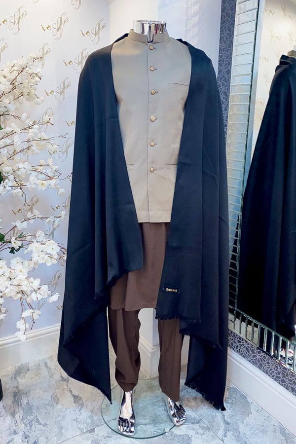 Shiffonz by Simran's men's shawl