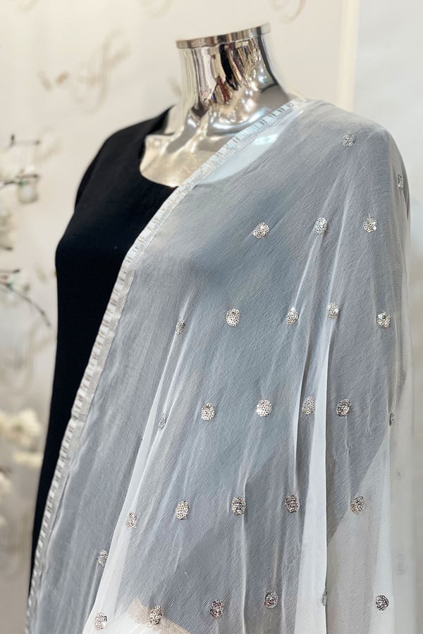 Sequence embroidered dupatta with lace - Image 3