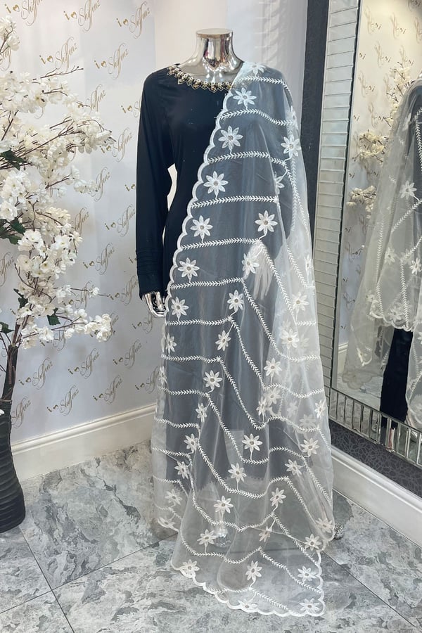 Floral embroidered dupatta