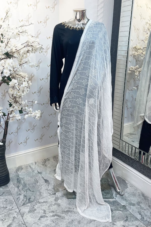 Thread work embroidered dupatta