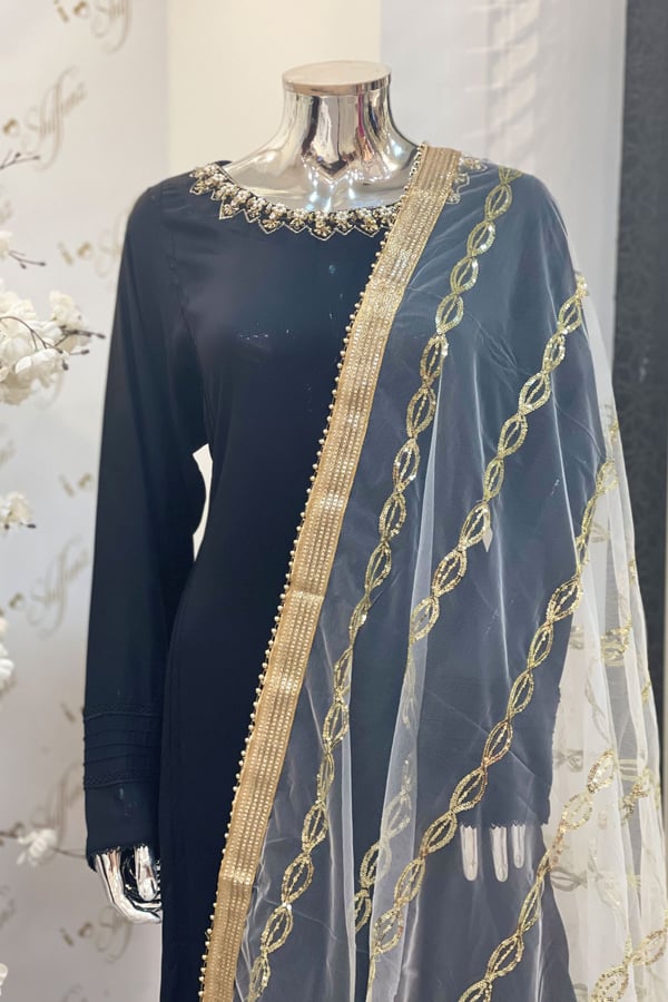 Shiffonz silver sequenced net dupatta - Image 3