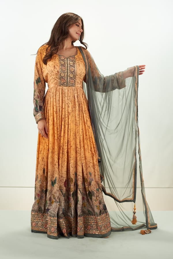 3 Piece silk crepe printed long dress - Image 4