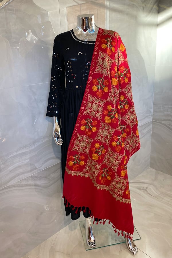 Pashmina embroidered shawl