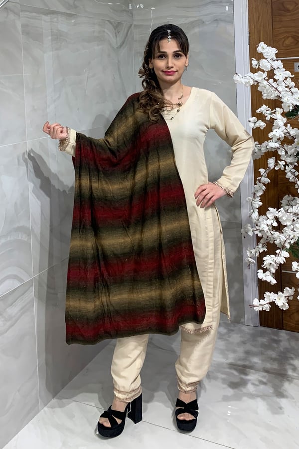 Casual wool shawl - Image 9