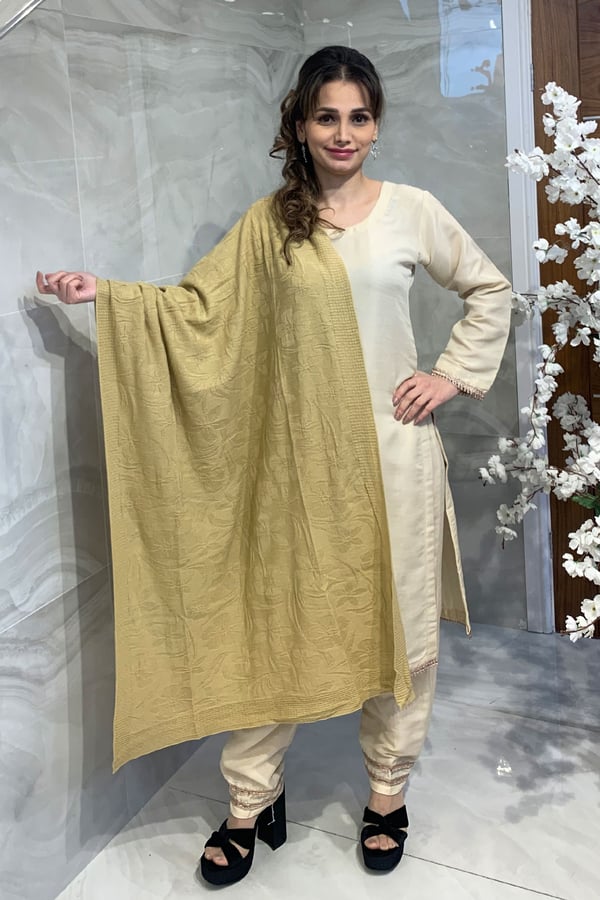 Casual wool shawl - Image 4