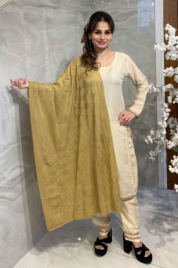 Casual wool shawl