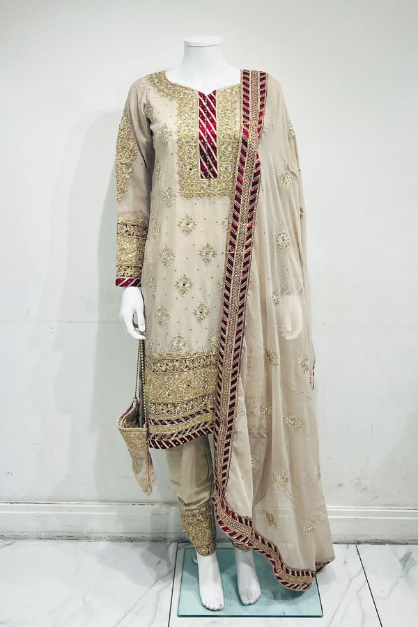 3 Piece luxury embroidered trouser suit - Image 2