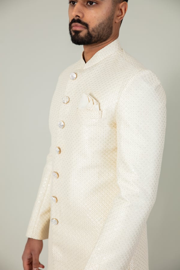 Men's 2 piece embroidered sherwani - Image 4