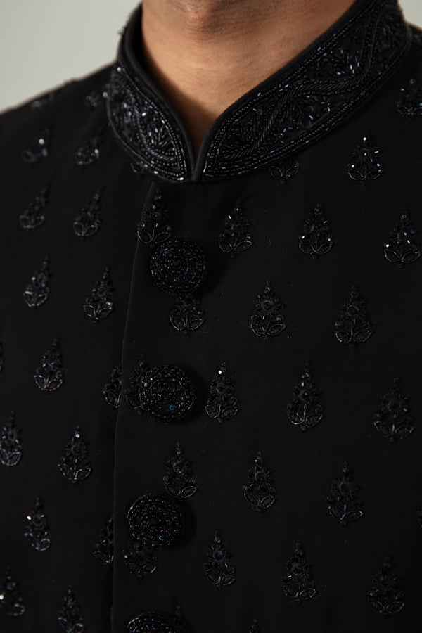 Heavy embroidered men's sherwani - Image 12