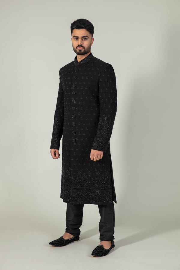 Heavy embroidered men's sherwani - Image 2