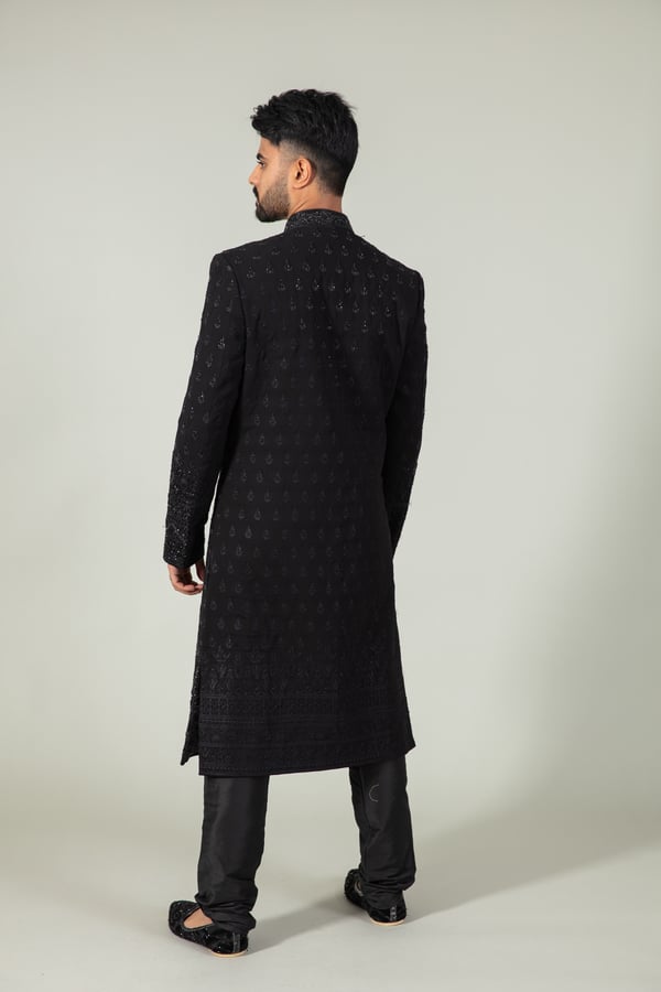 Heavy embroidered men's sherwani - Image 3