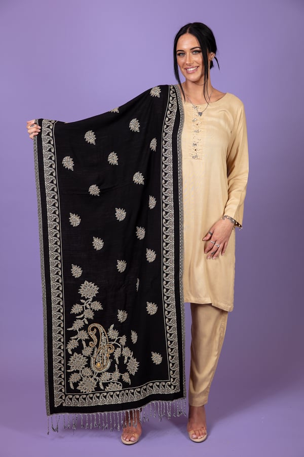 Luxury shiffonz's marina shawl