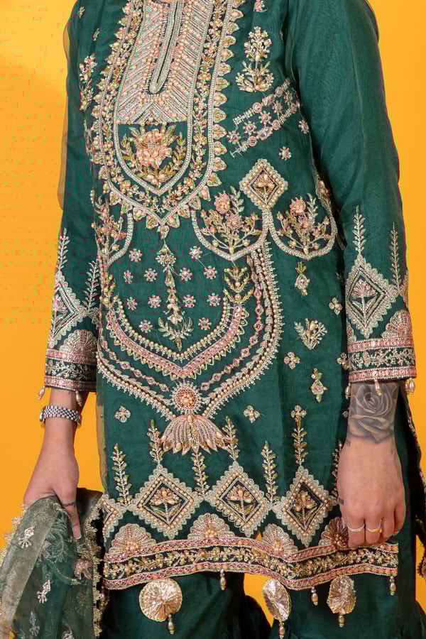 Qalamkar mehndi 3 piece gharara suit - Image 9