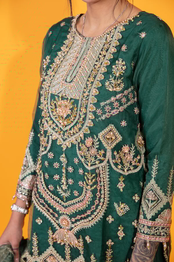 Qalamkar mehndi 3 piece gharara suit - Image 8