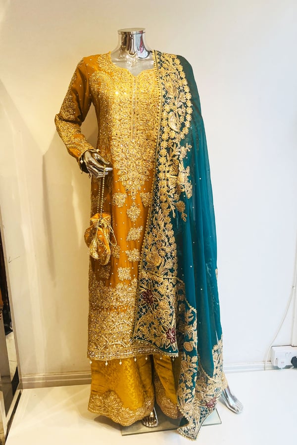 Shiffonz mehndi collection 3 piece suit - Image 3