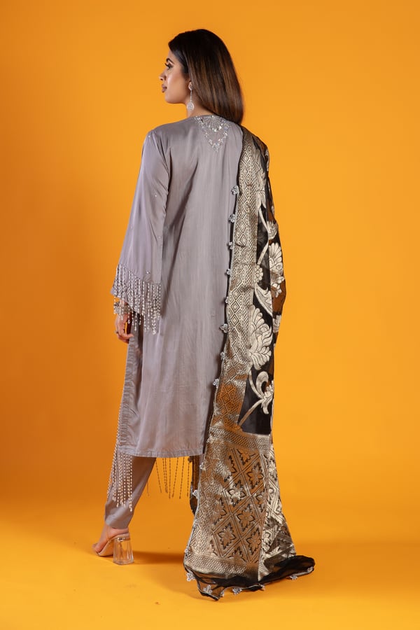 Ivana collection 3 piece embroidered suit - Image 2