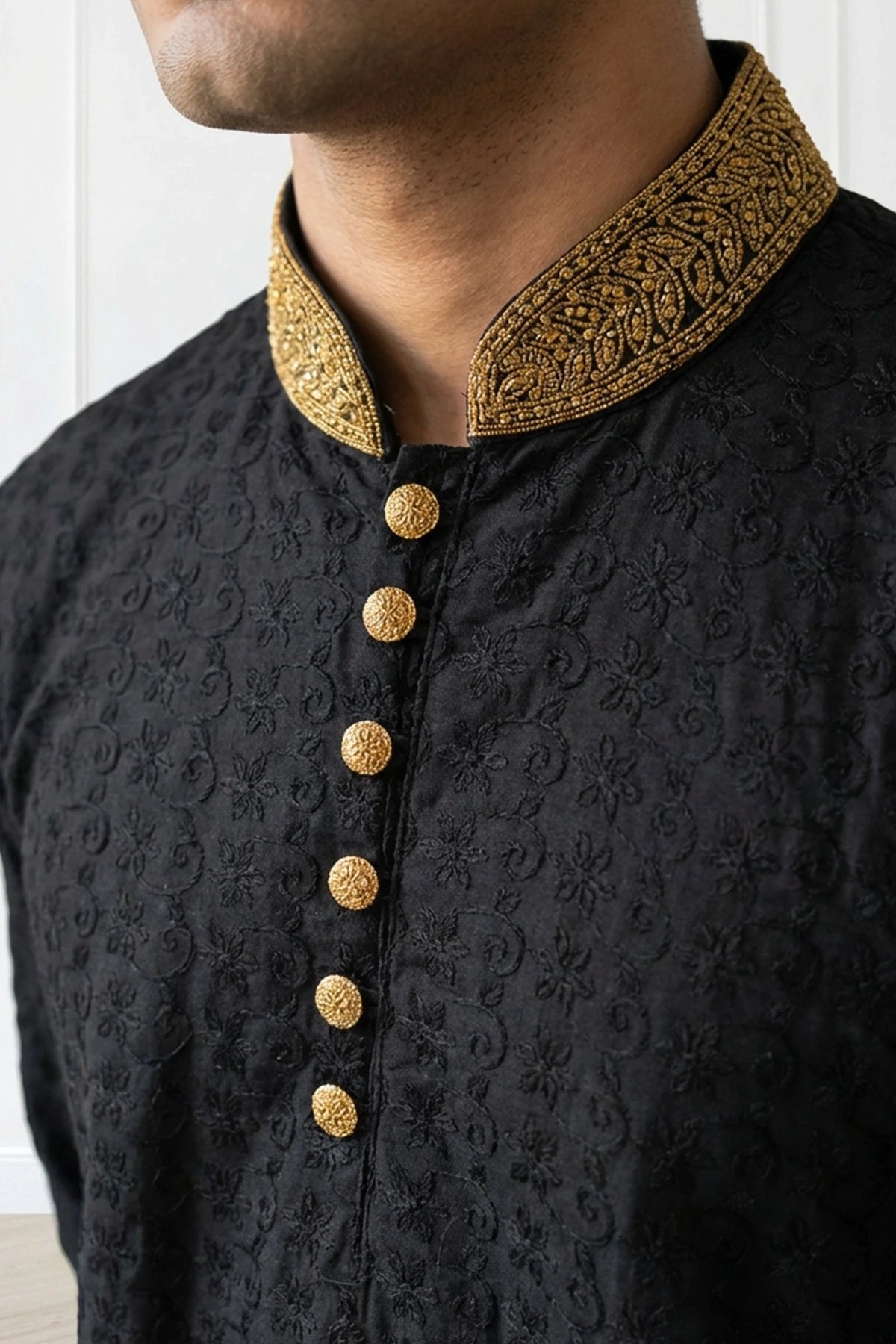 Men's embroidered chikan kari kurta set - Image 3