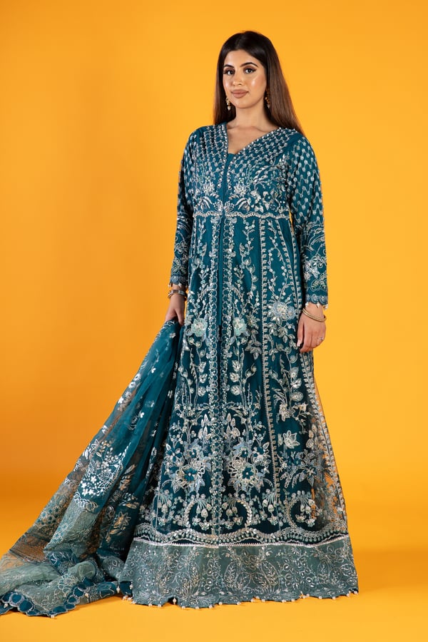 Shiffonz 3 piece luxury embroidered dress - Image 3