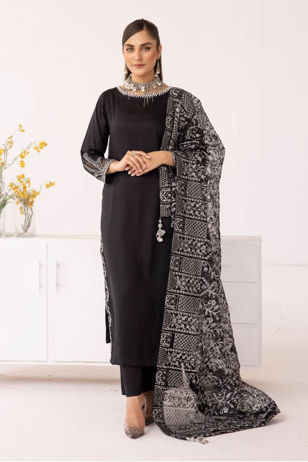 Sequence by Shiffonz 3 piece embroidered suit - Image 5