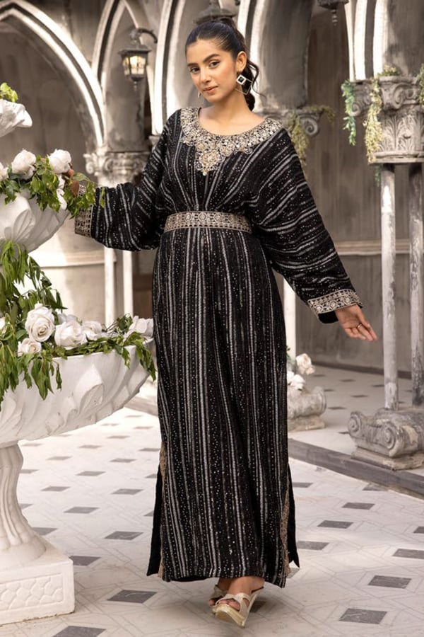 Jeem 2 piece luxury embroidered kaftan with belt - Image 3