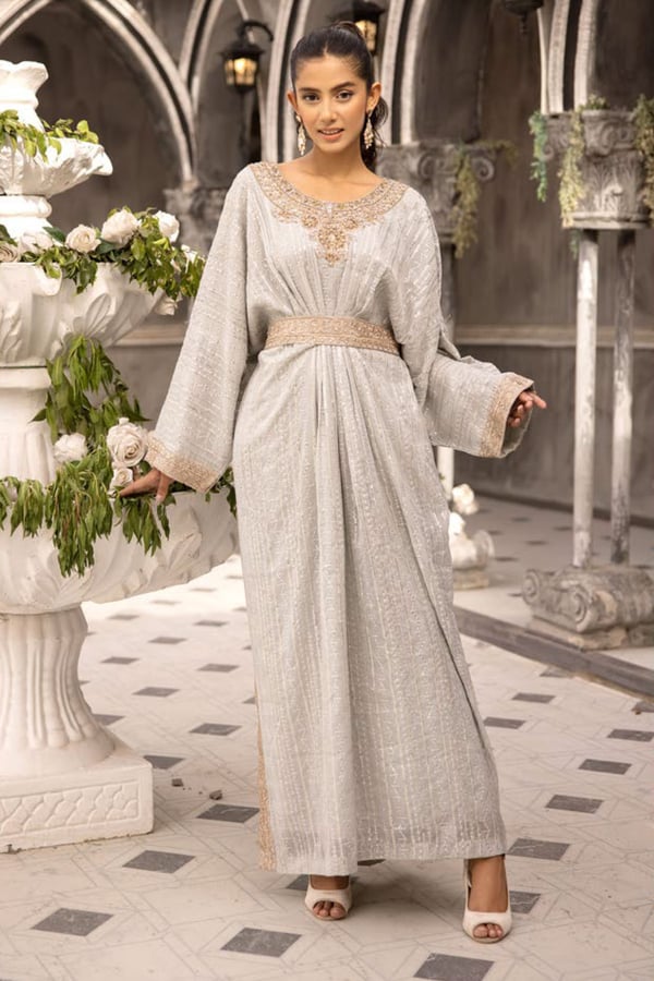 Jeem 2 piece luxury embroidered kaftan with belt - Image 8