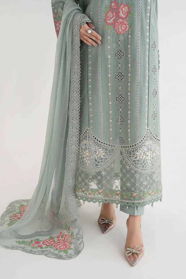 Esma embroiderd collection 3 piece suit - Image 6