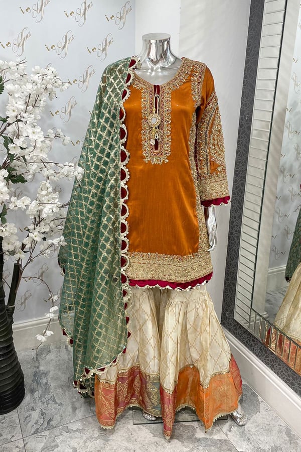 Abru mother and daughter 3 piece mehndi suit