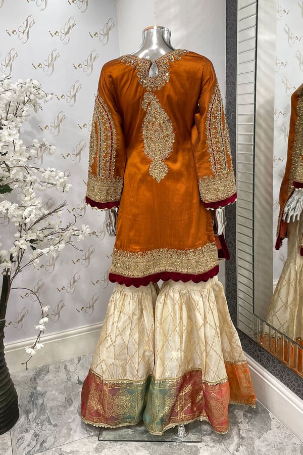 Abru mother and daughter 3 piece mehndi suit - Image 3