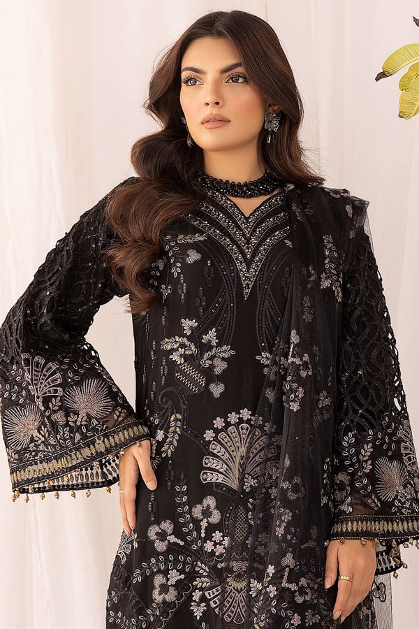 Sienna luxury collection 3 piece embroidered suit - Image 4