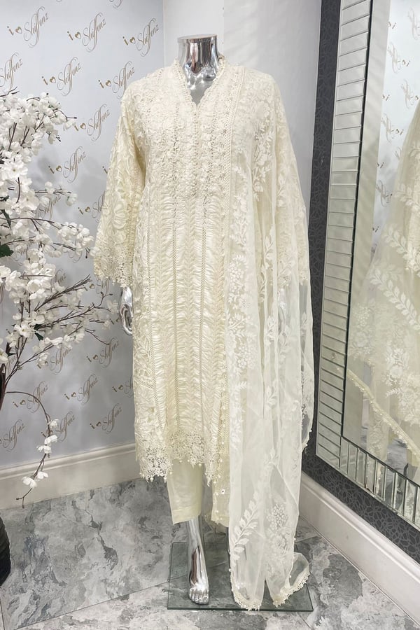 Maria b Amani 3 piece embroidered suit - Image 2