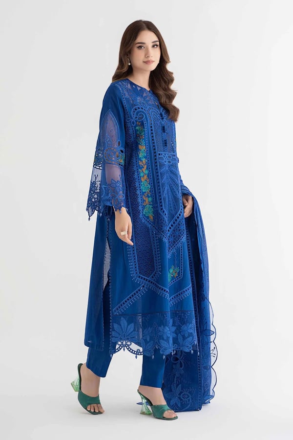 Larmina lawn collection 3 piece embroidered suit - Image 2