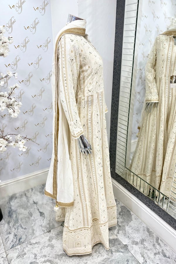 Shiffonz indo western 3 piece sharara suit - Image 4