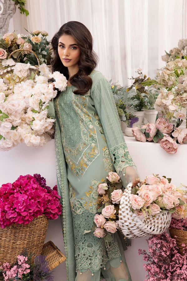 Shiffonz 3 piece luxury linen embroidered suit - Image 4
