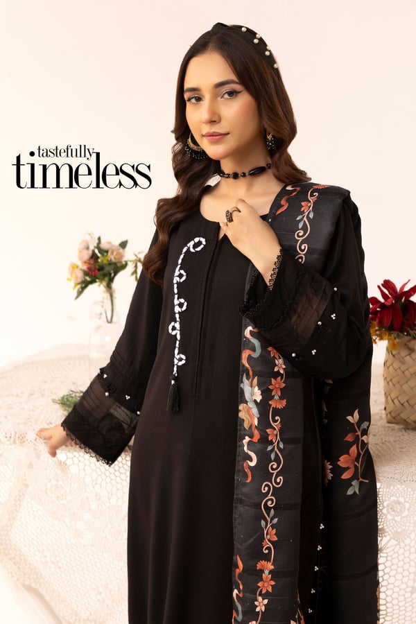 Sofia b Dhanak collection 3 piece suit - Image 4