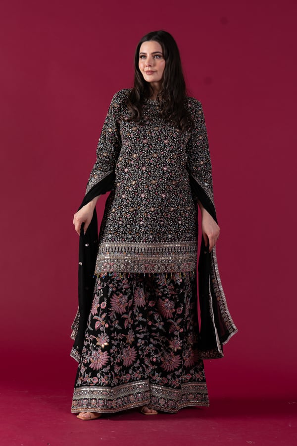 Shiffonz thread work embroidered 3 piece suit - Image 2