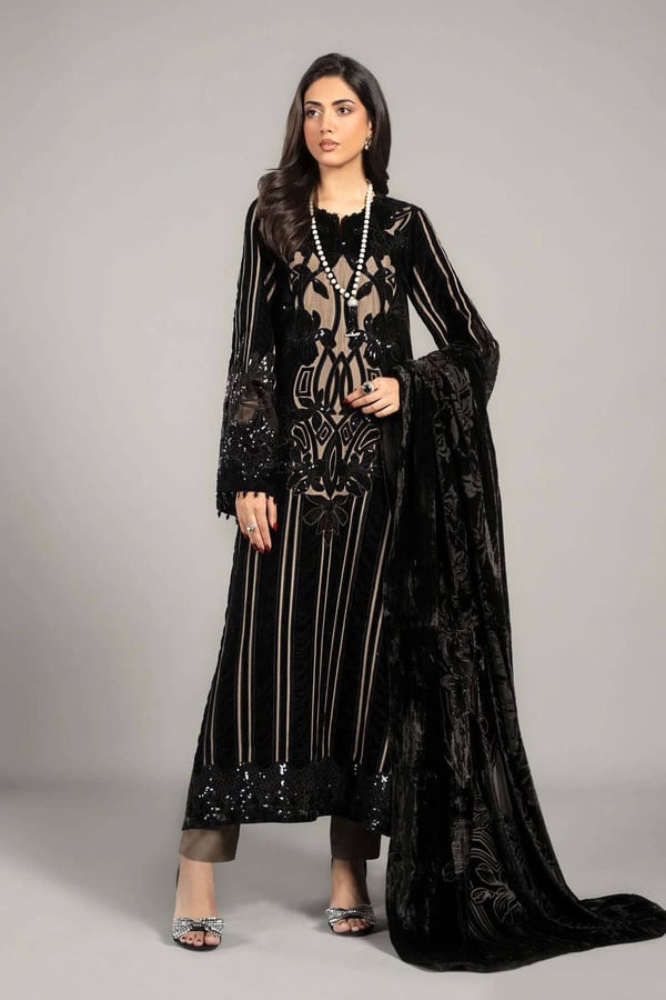 Maria b Neylam velvet embroidered 3 piece suit